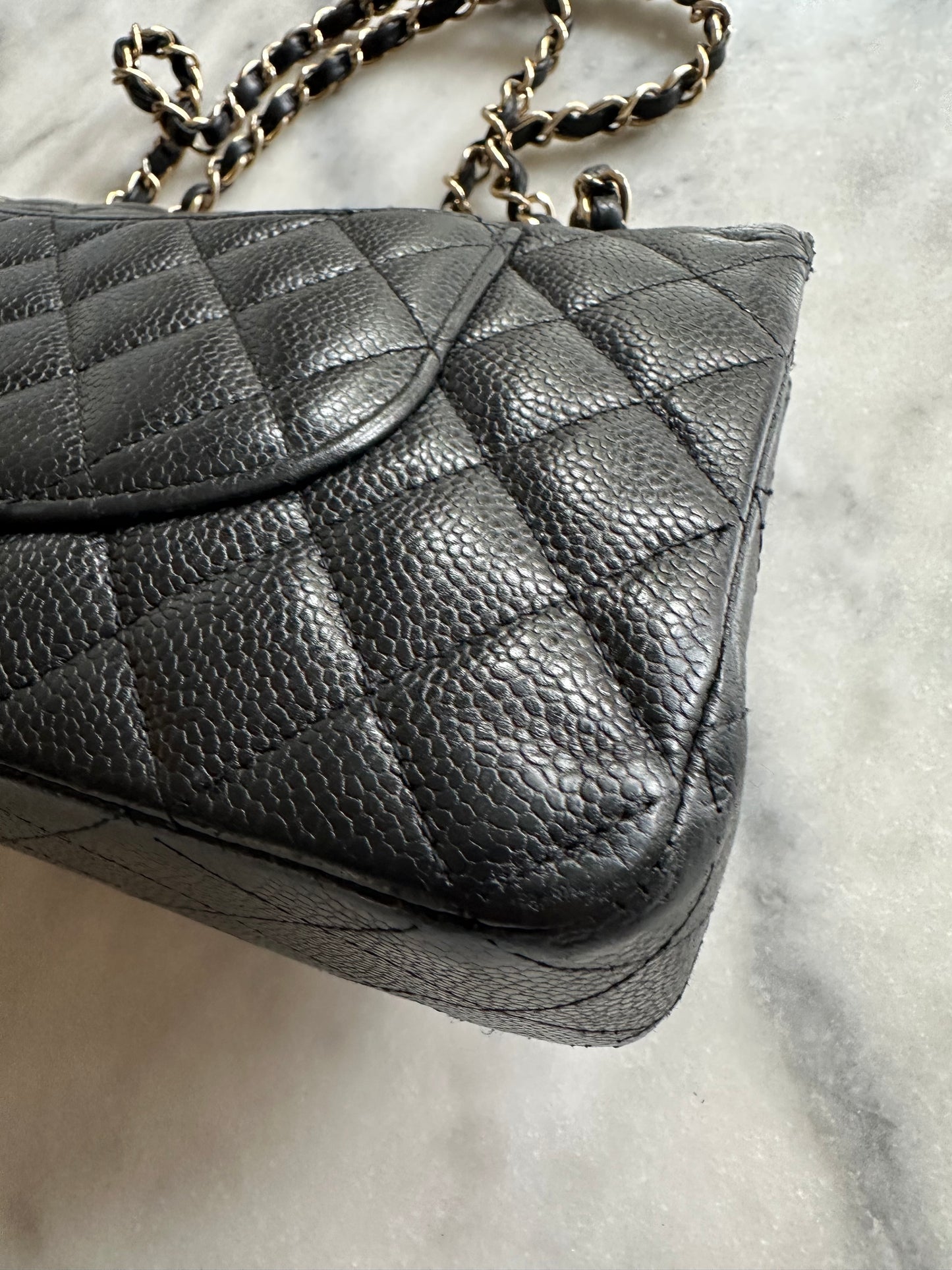 Chanel classic flap caviar