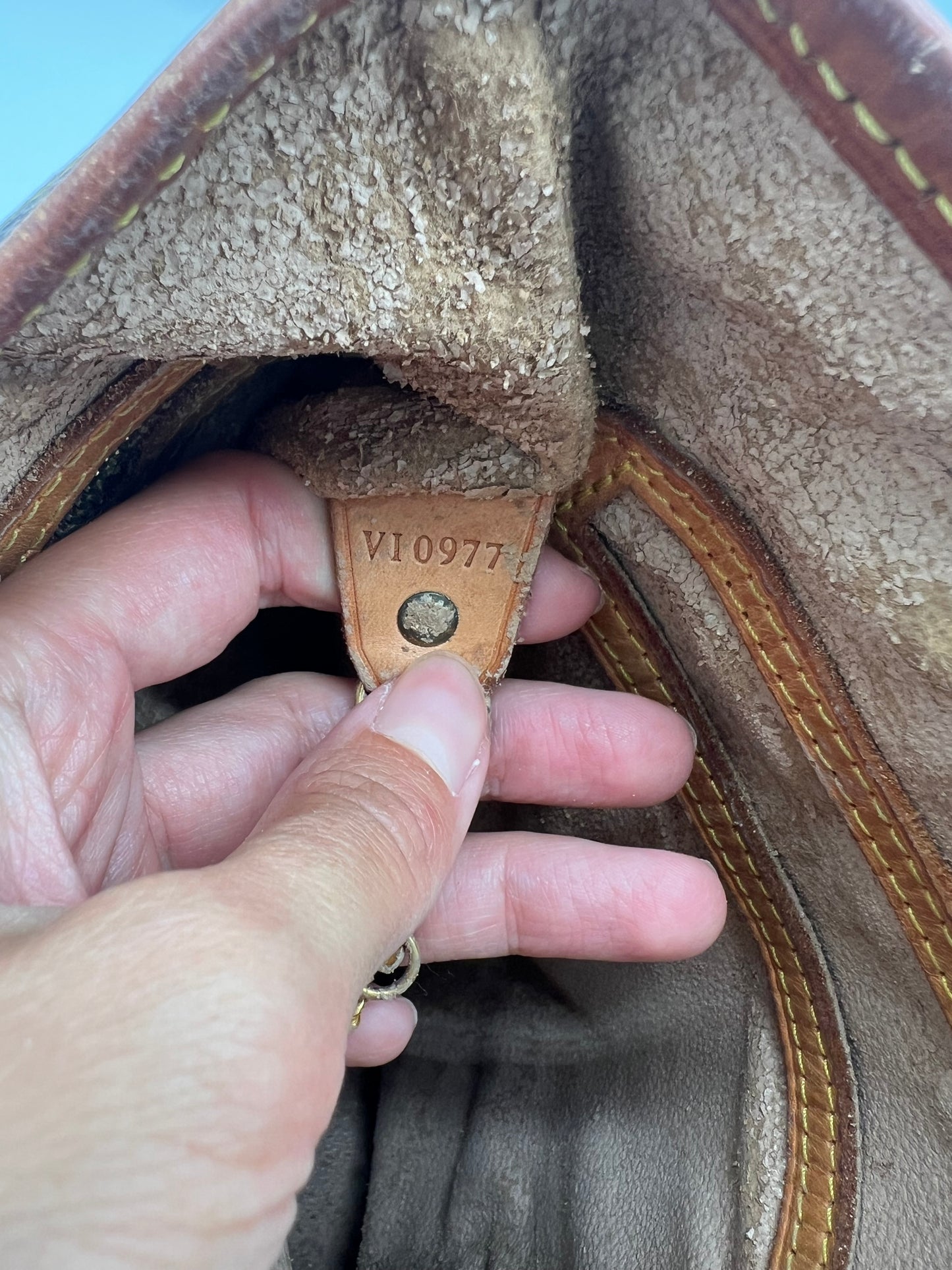 Bucket bag