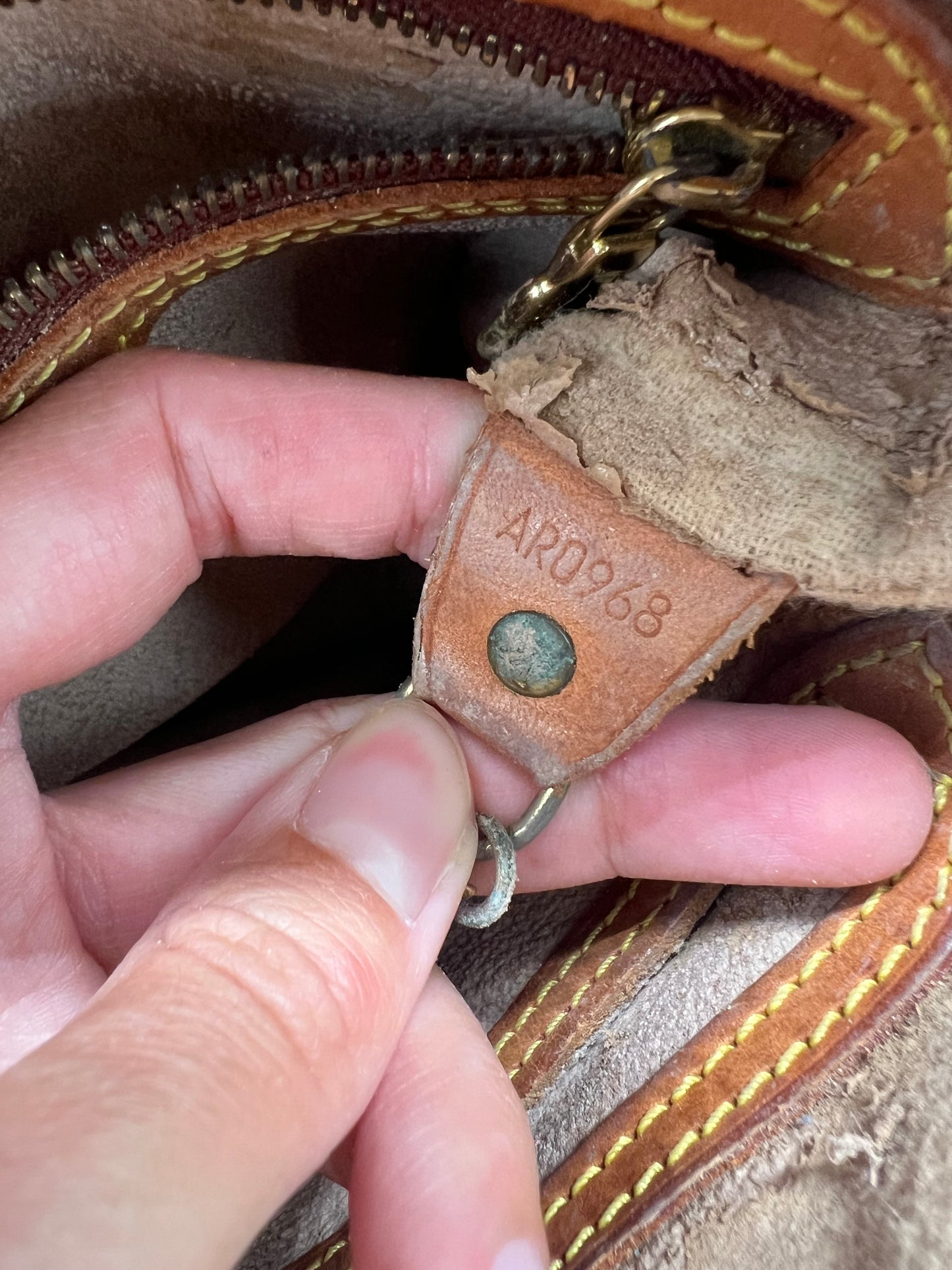 Bucket bag