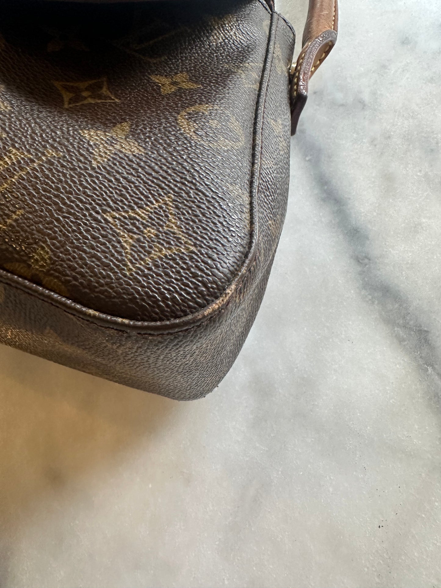 Louis Vuitton Looping
