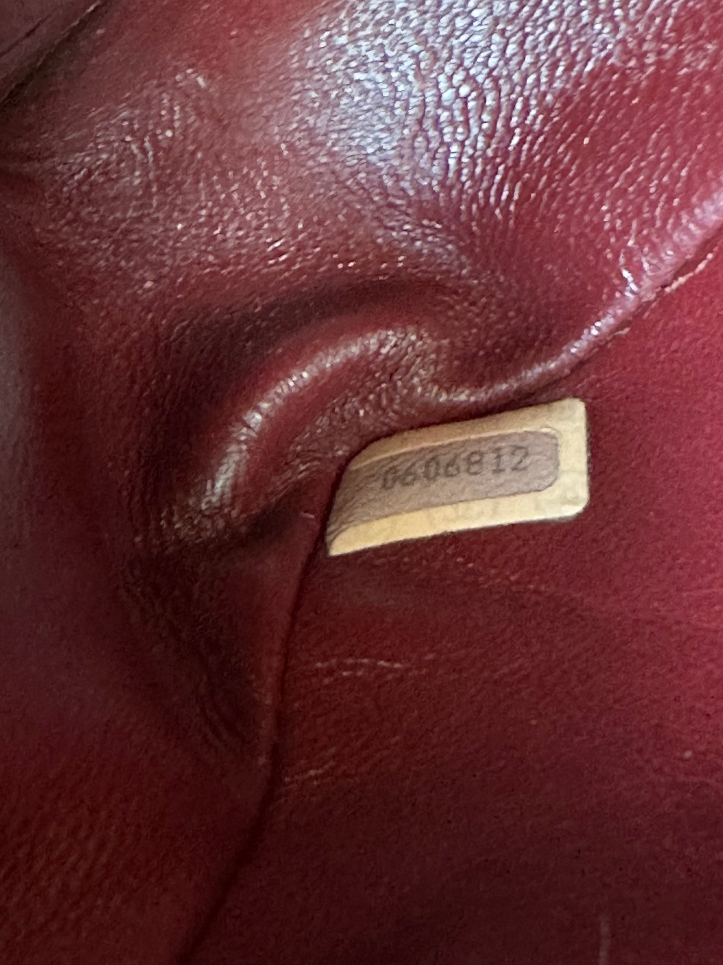 Medium Classic double flap