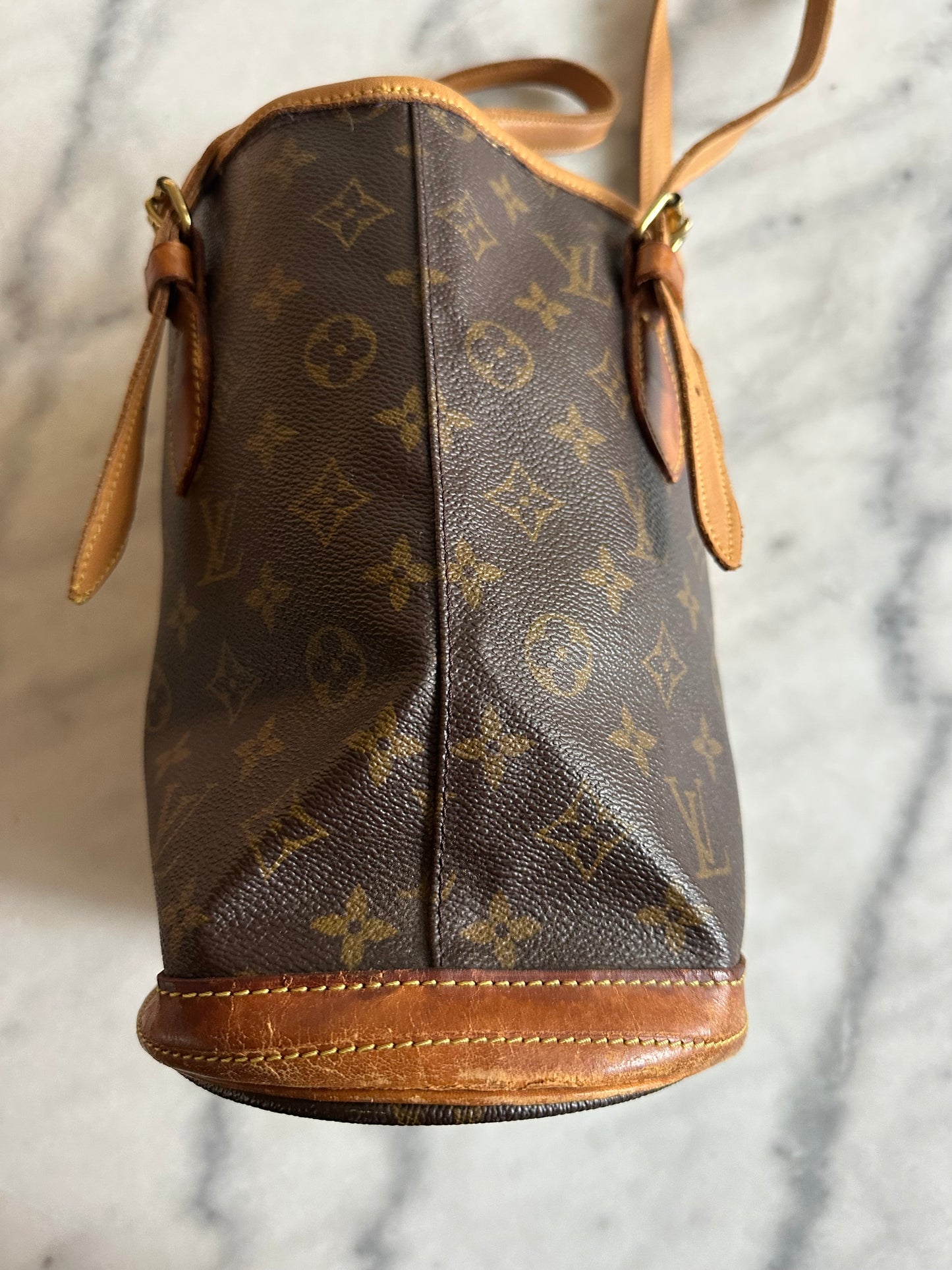 LV Bucket bag