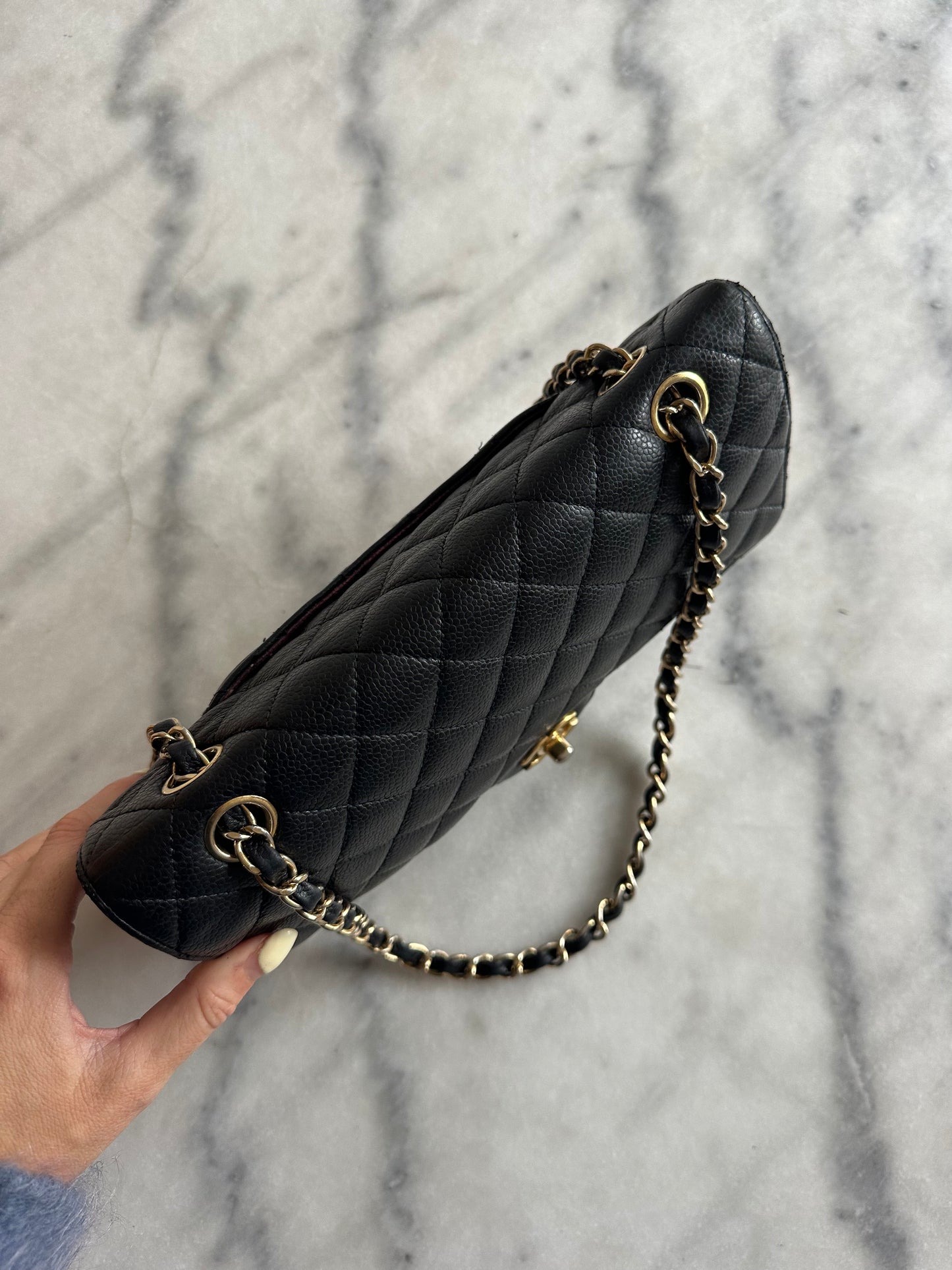 Chanel classic flap caviar