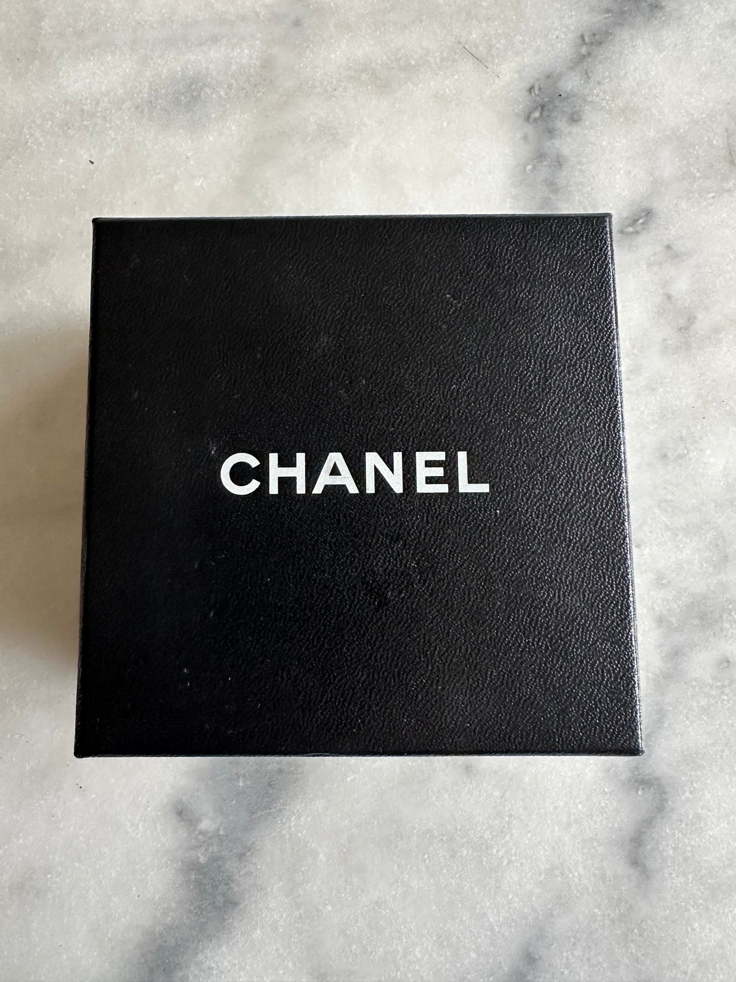 Chanel broche