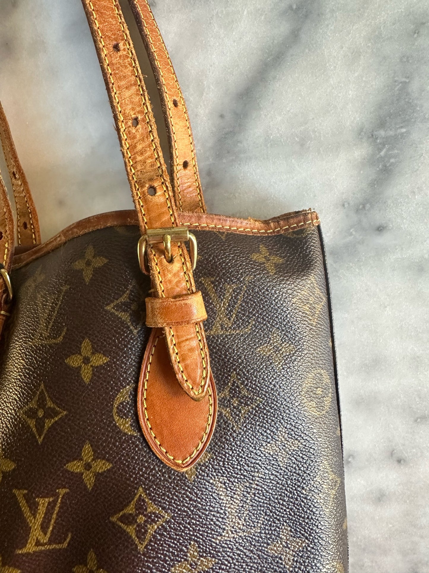 Bucket bag
