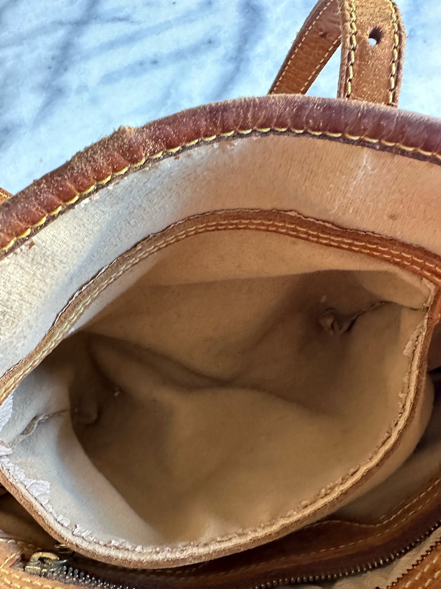 Bucket bag