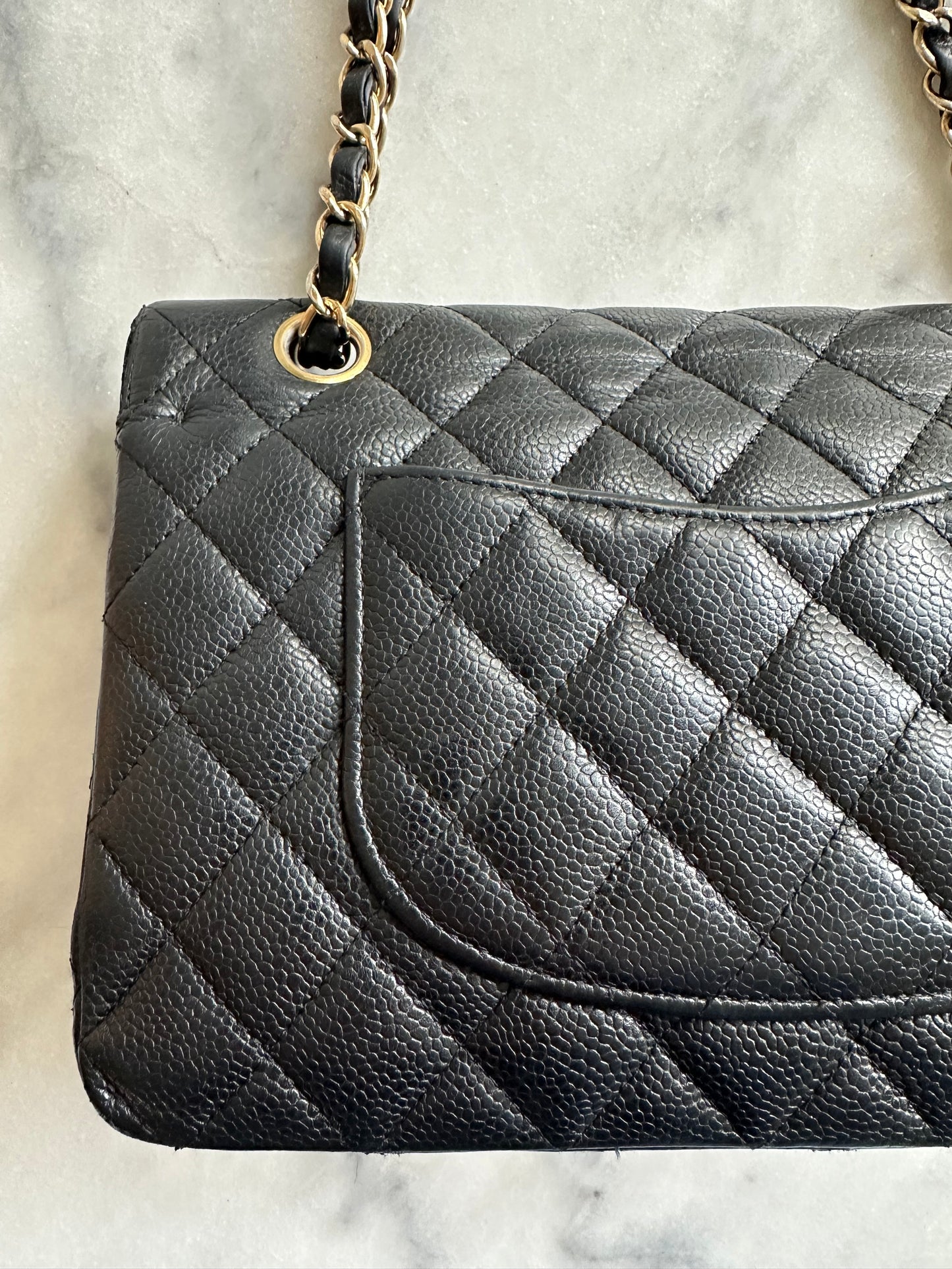 Chanel classic flap caviar