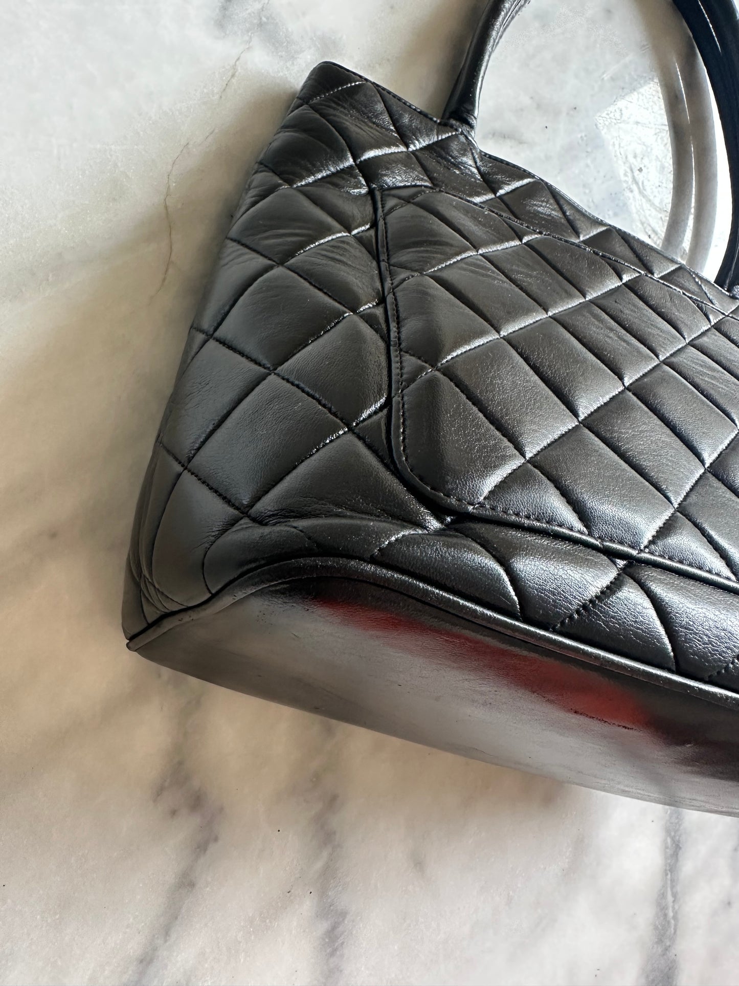 Chanel medaillon