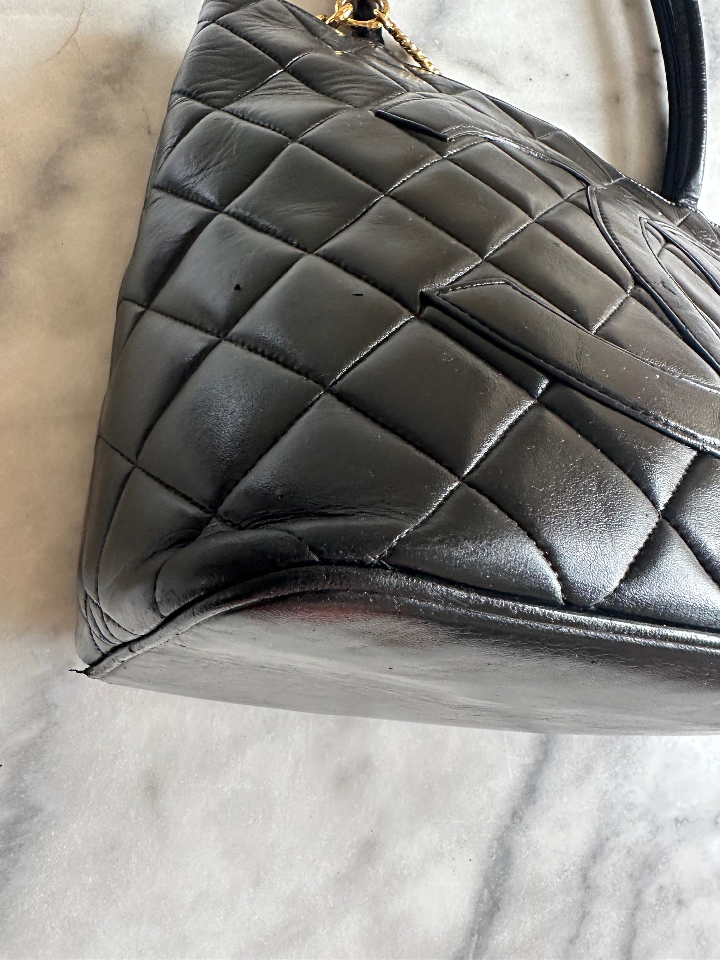Chanel medaillon