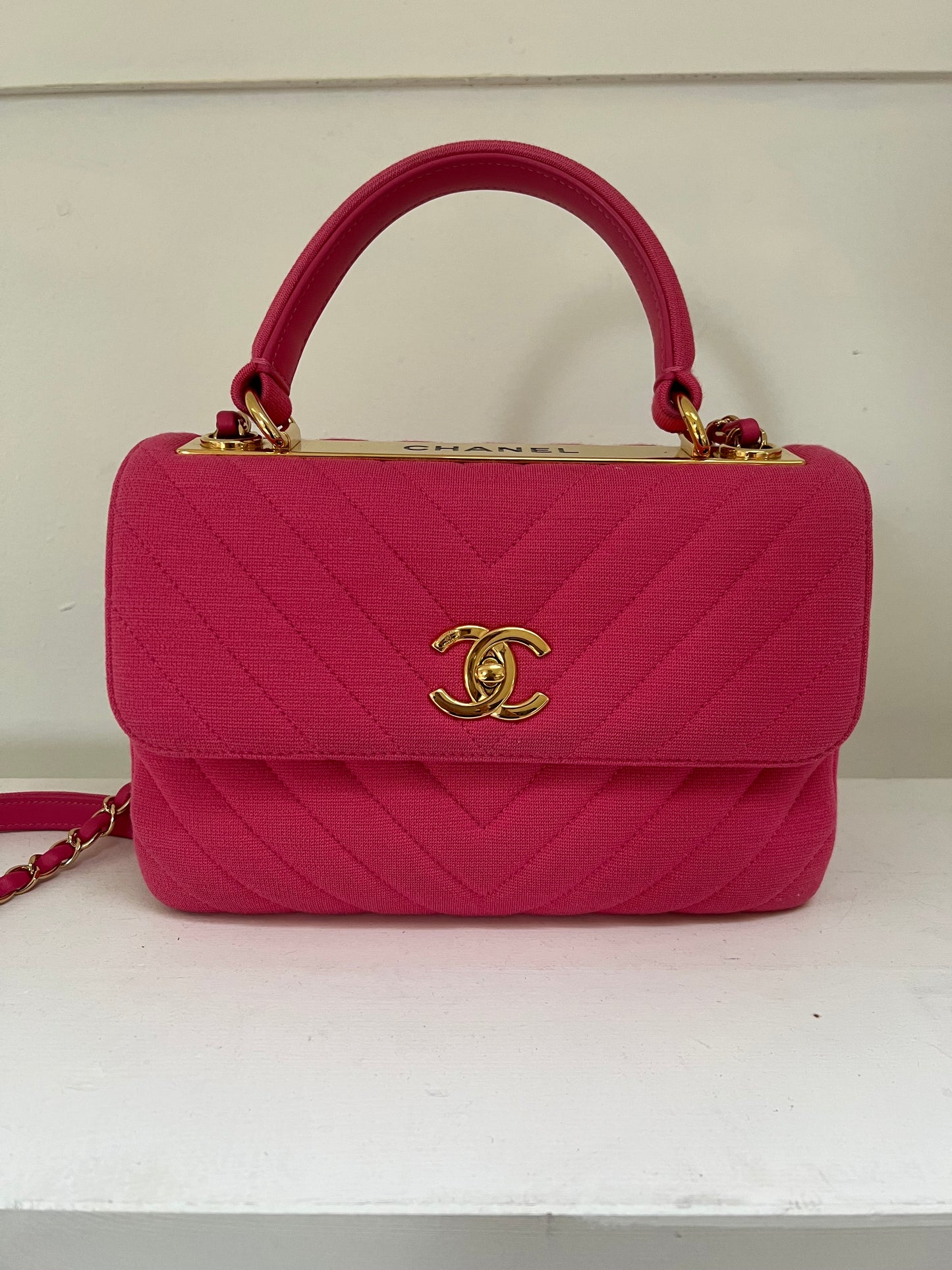 Trendy CC Top handle