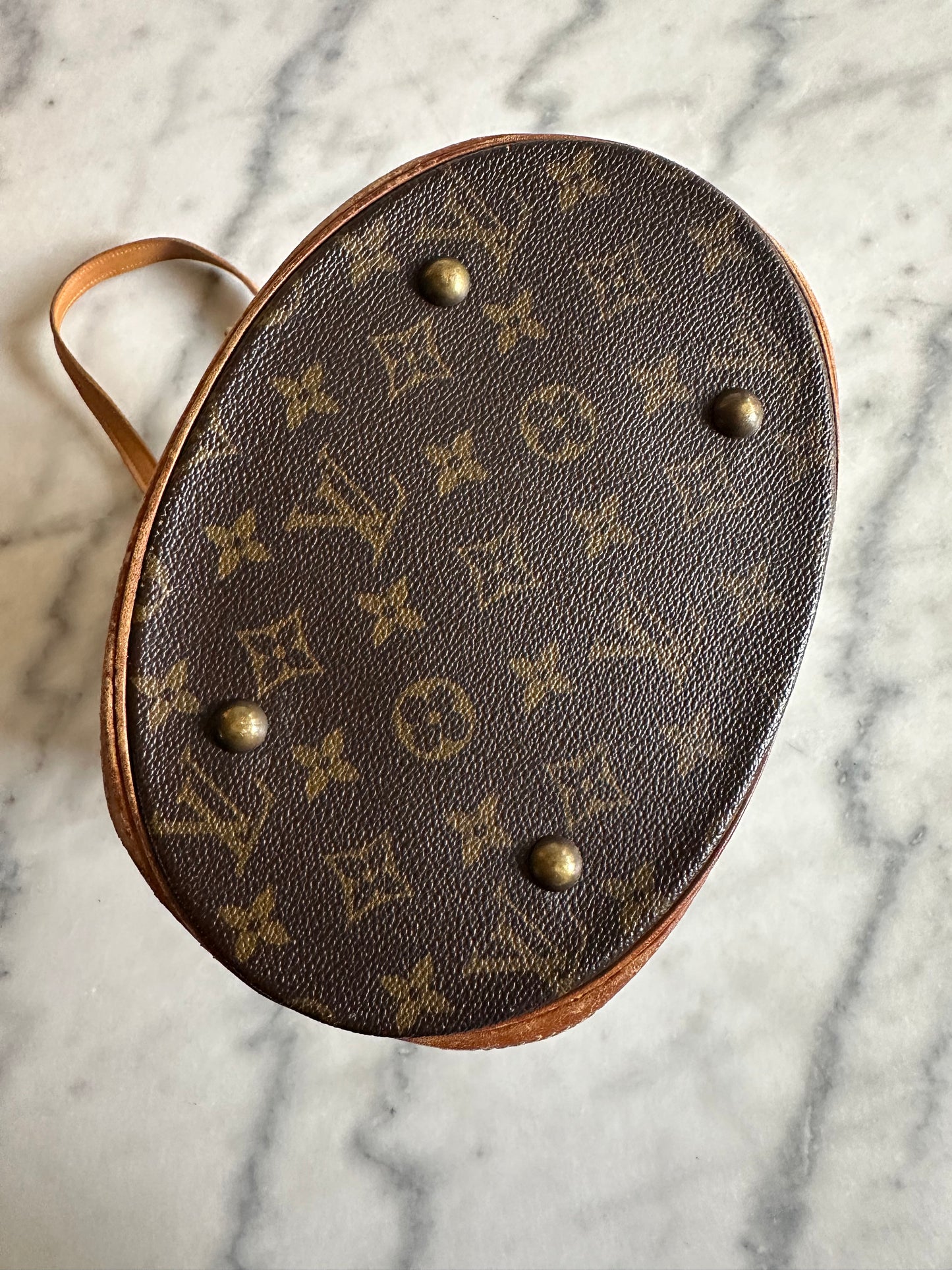 LV Bucket bag