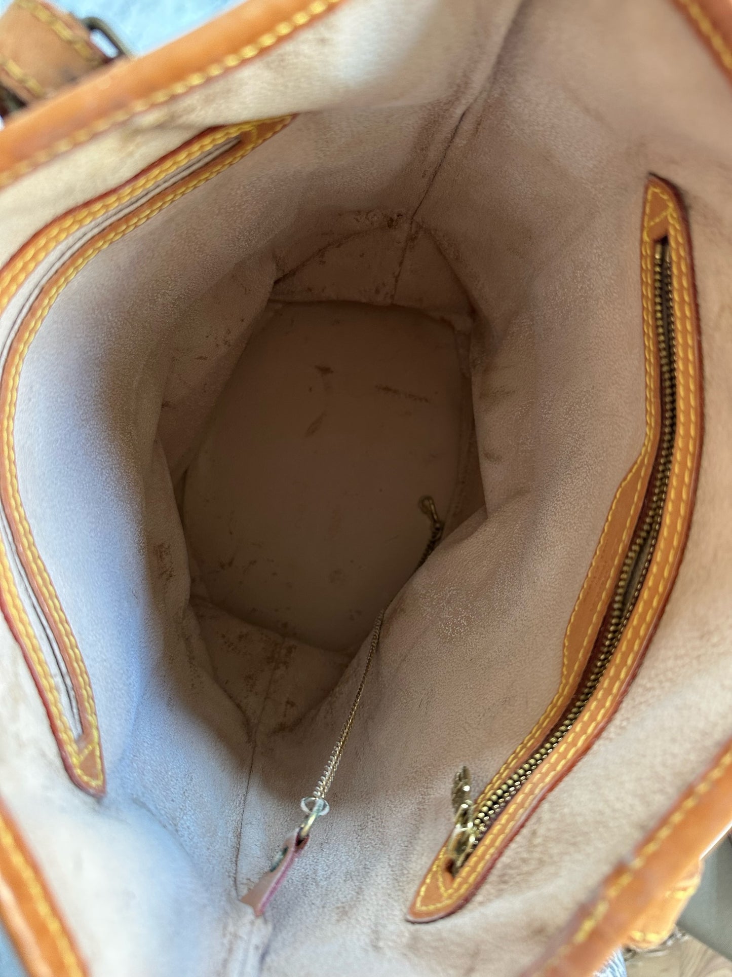 Large bucket