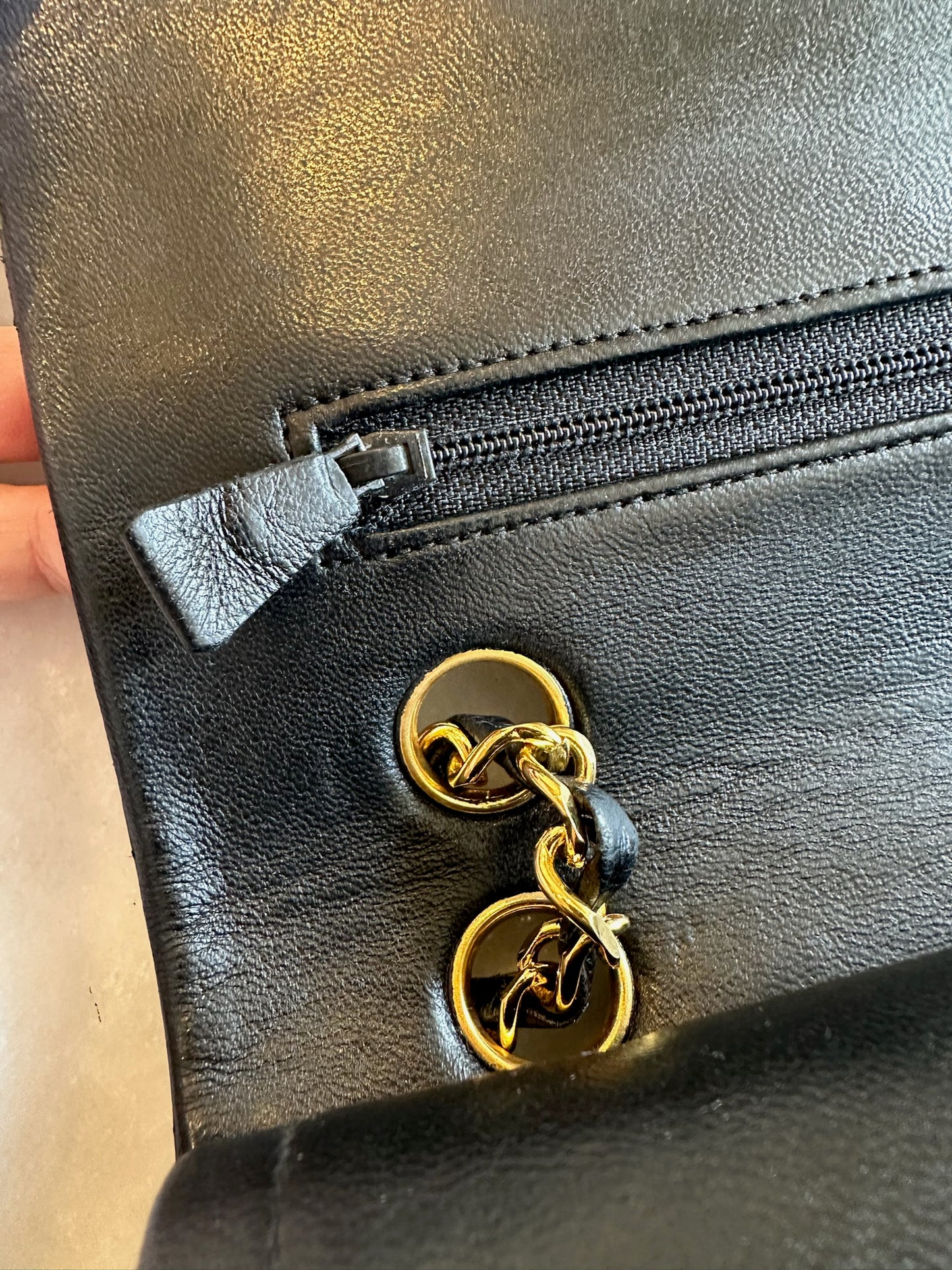 Medium Classic double flap