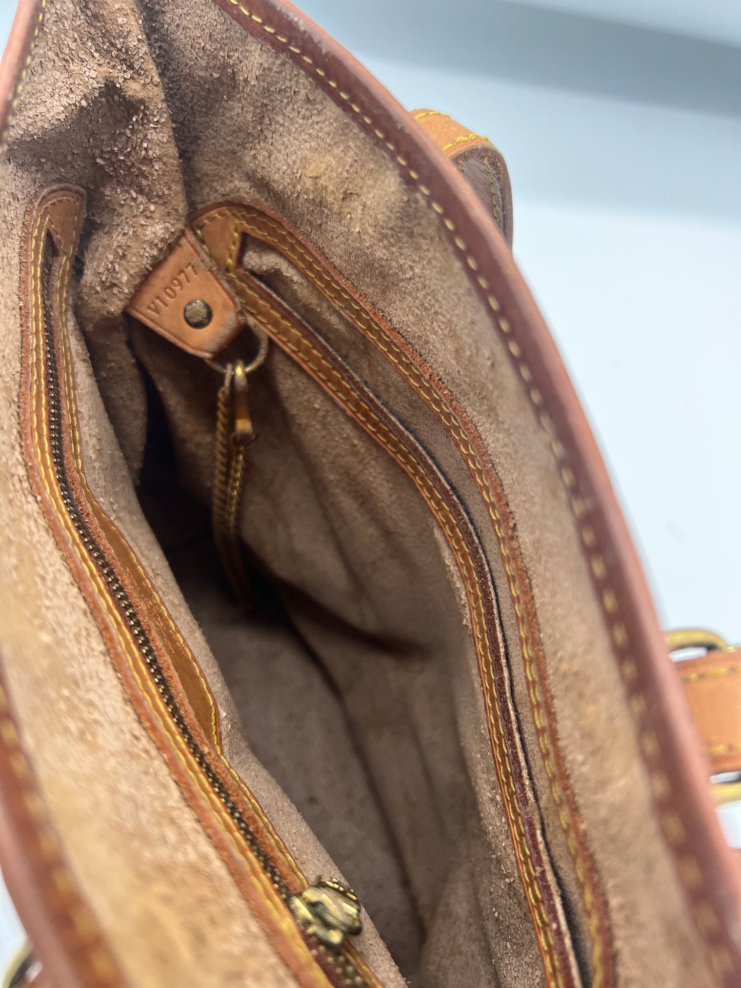 Bucket bag