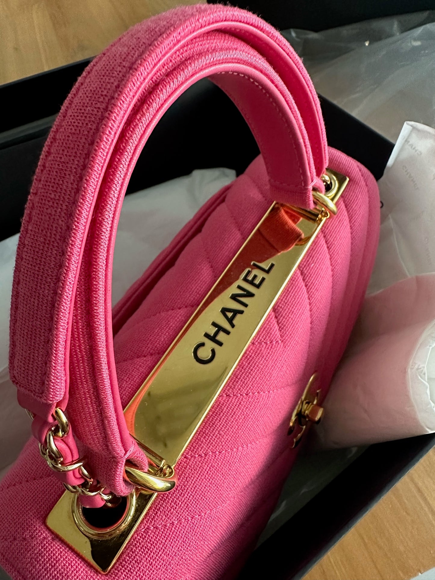 Trendy CC Top handle