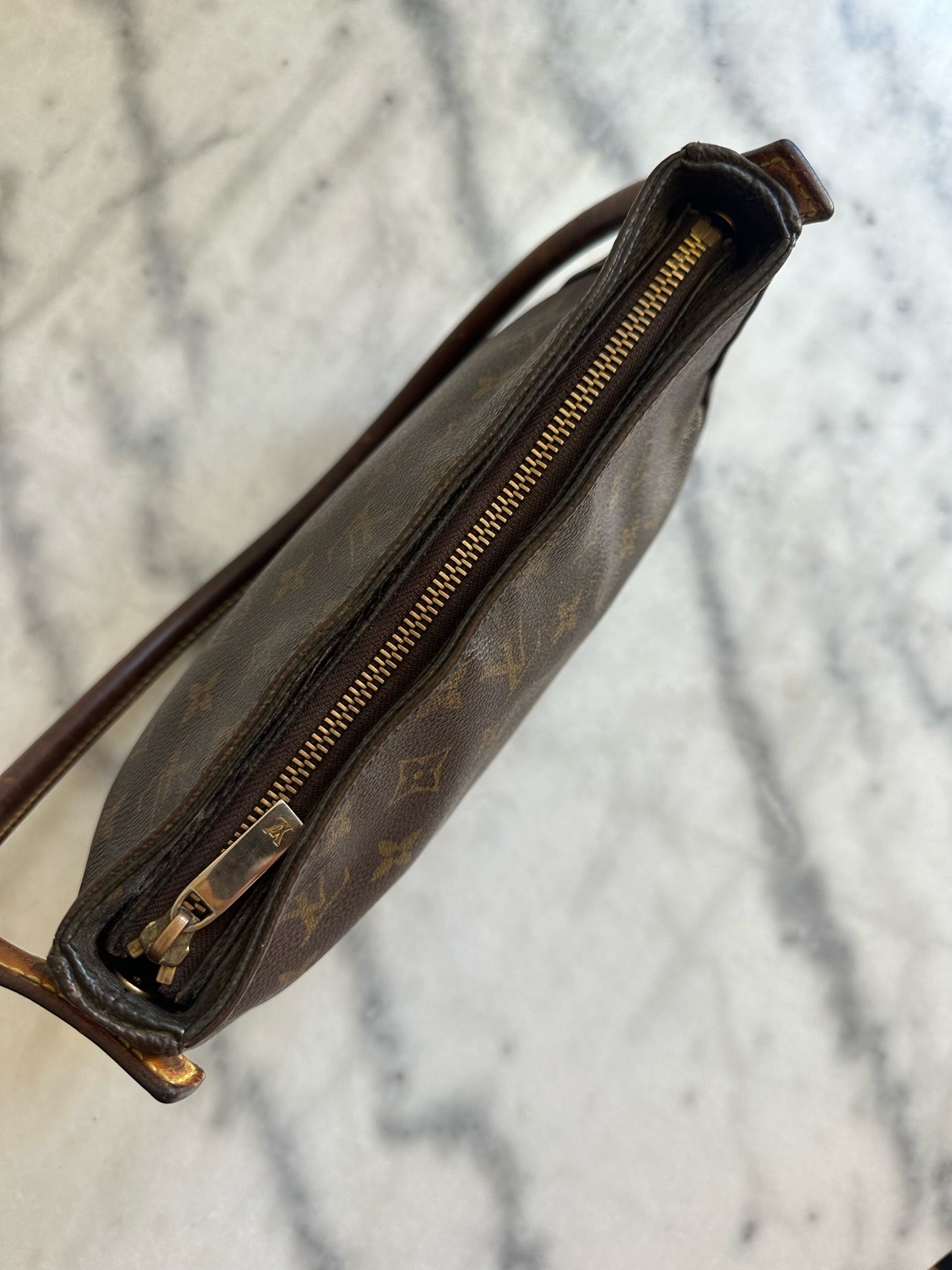 Looping bag