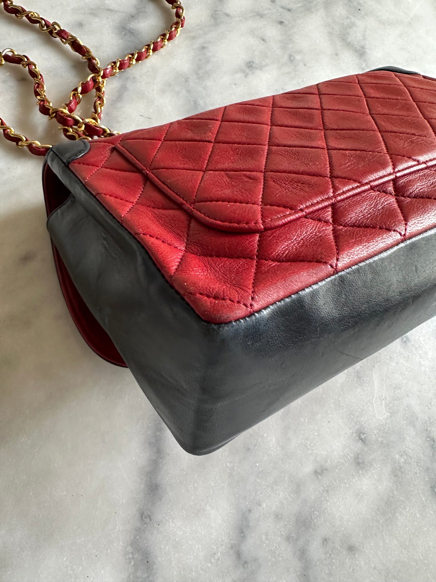Chanel single flap bag red and black