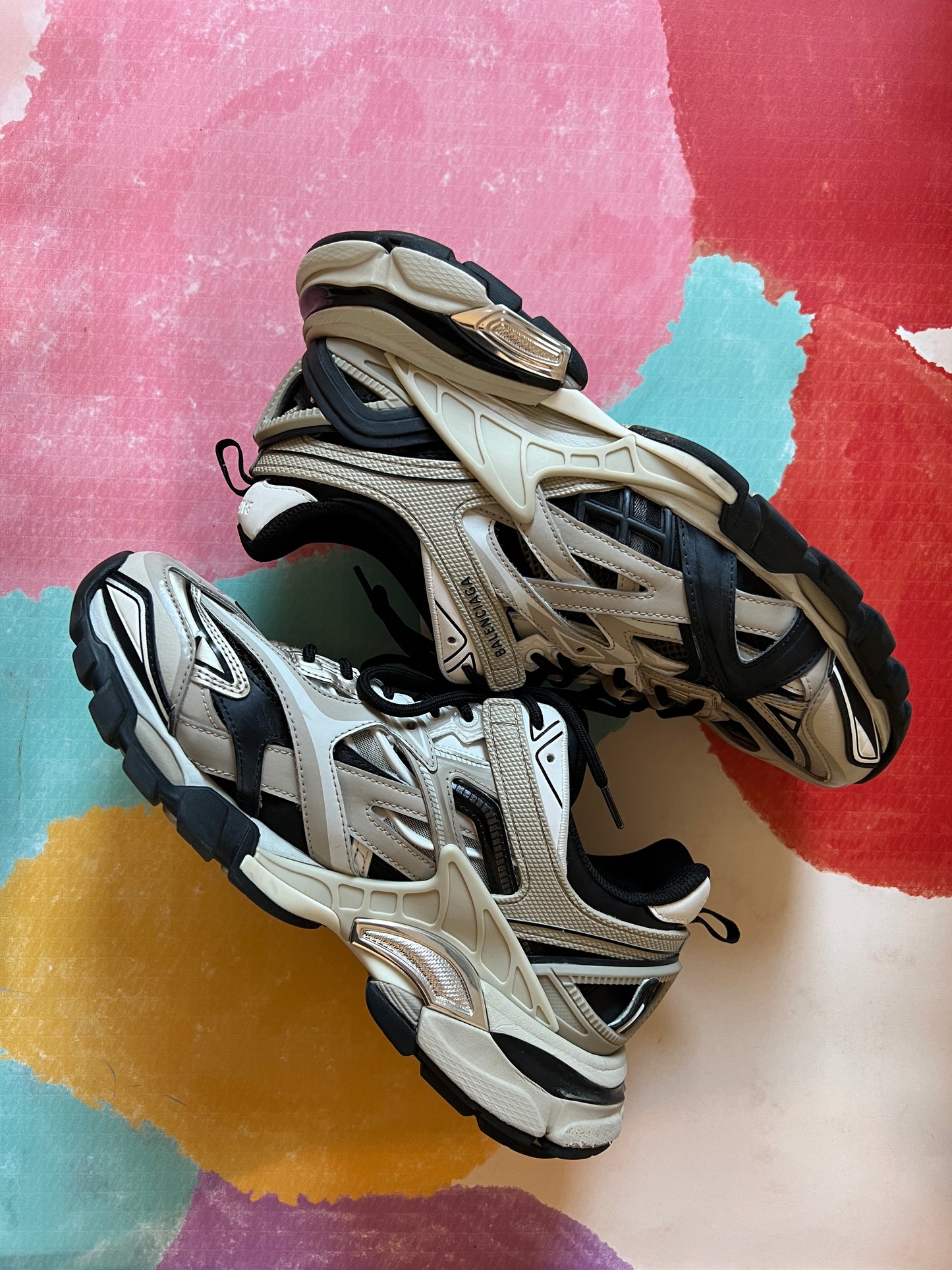 Track sneaker