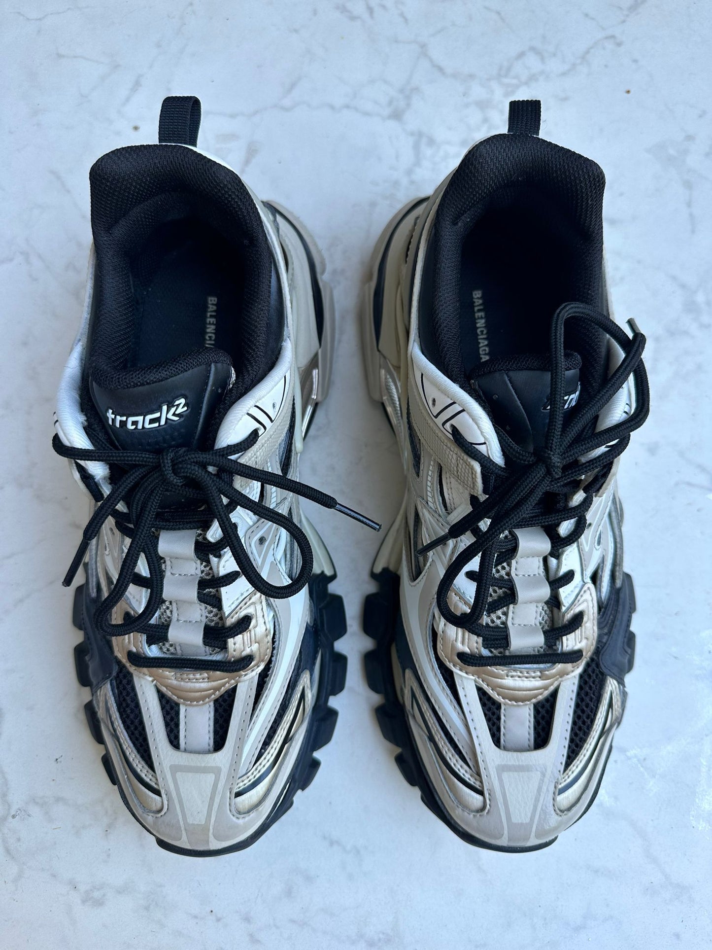 Track sneaker