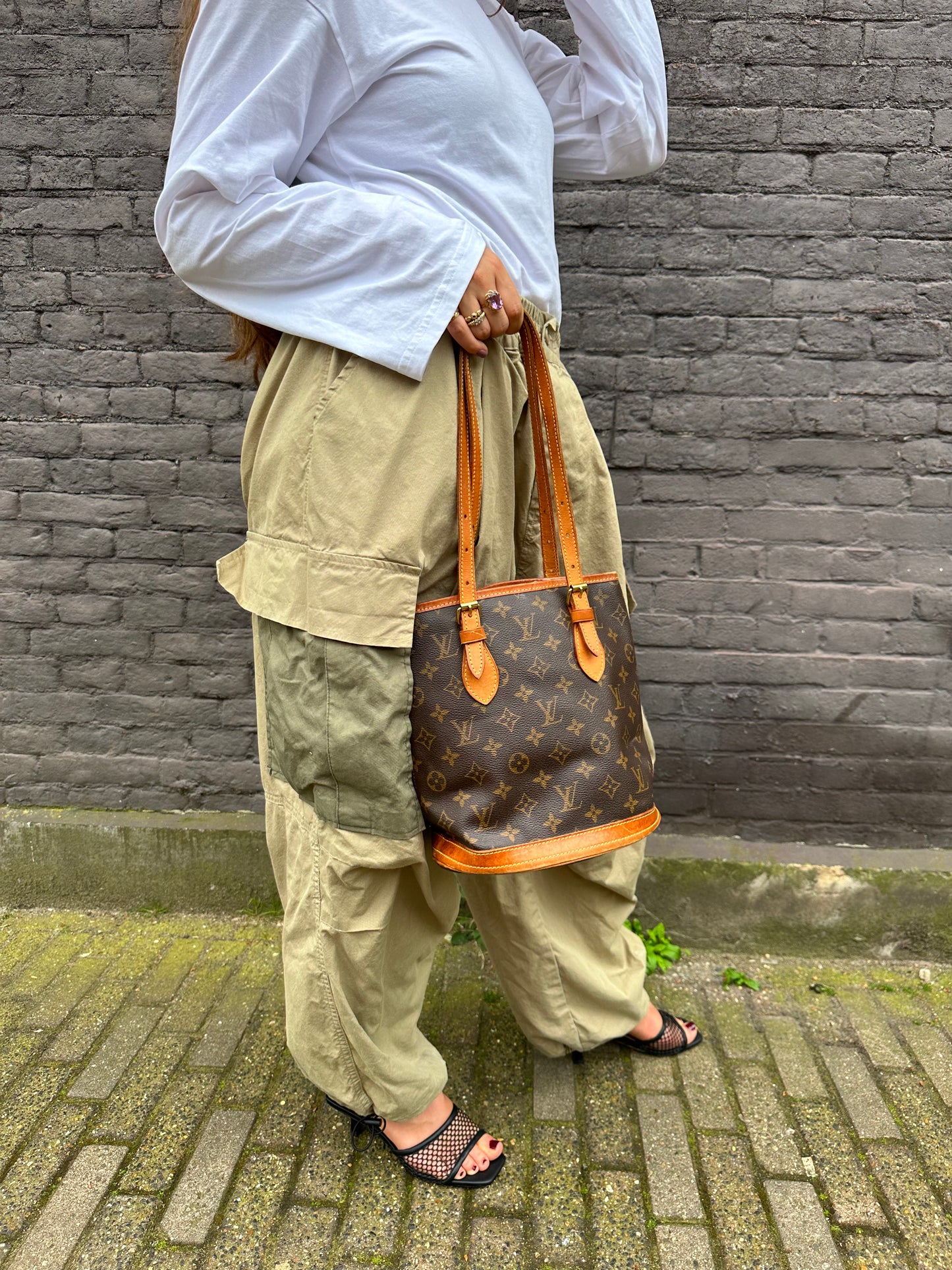 Vintage bucket PM bag