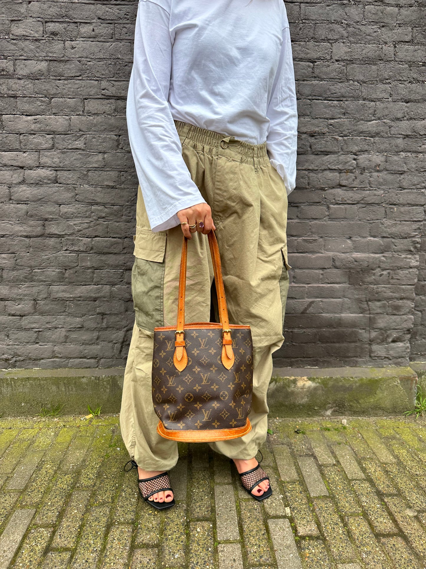 Vintage bucket PM bag
