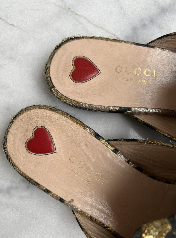 Cloth sandals Size 37 EU