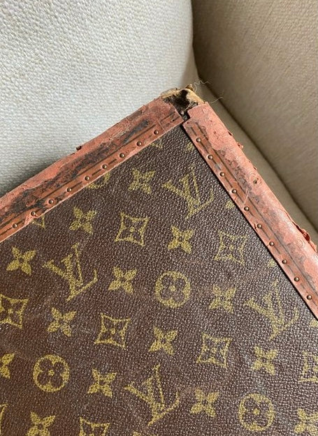 Leather travel bag