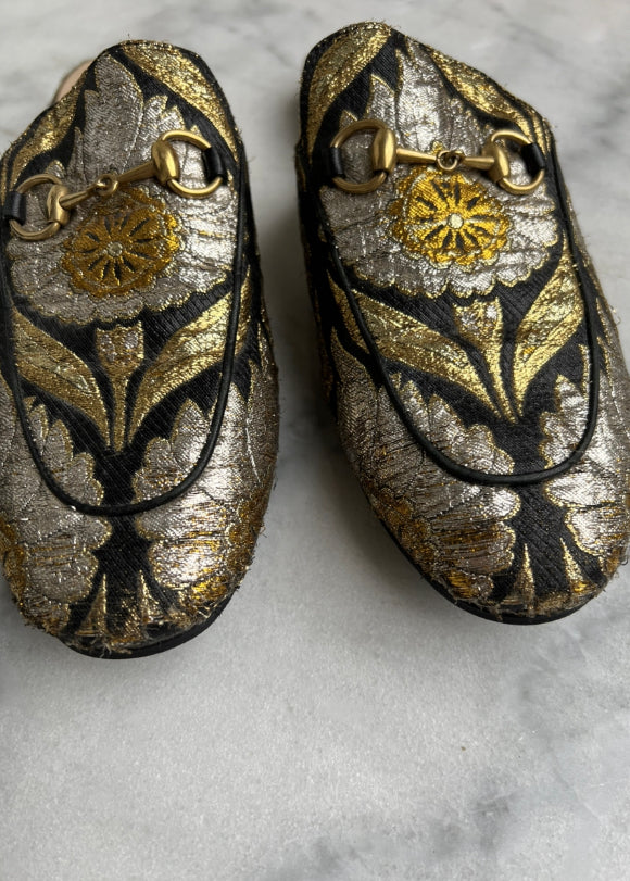 Cloth sandals Size 37 EU