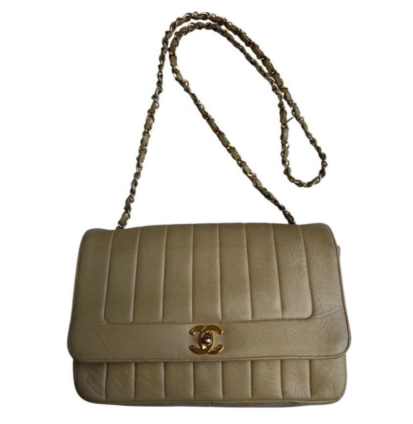 Vintage Diana single flap
