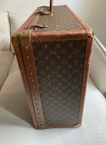 Leather travel bag