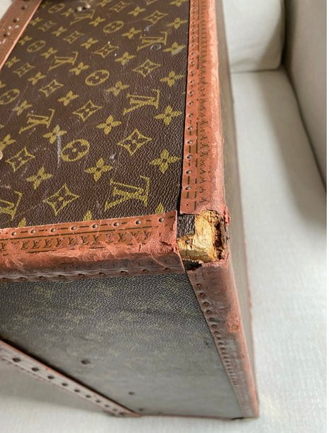 Leather travel bag