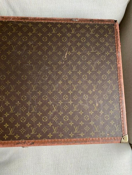 Leather travel bag