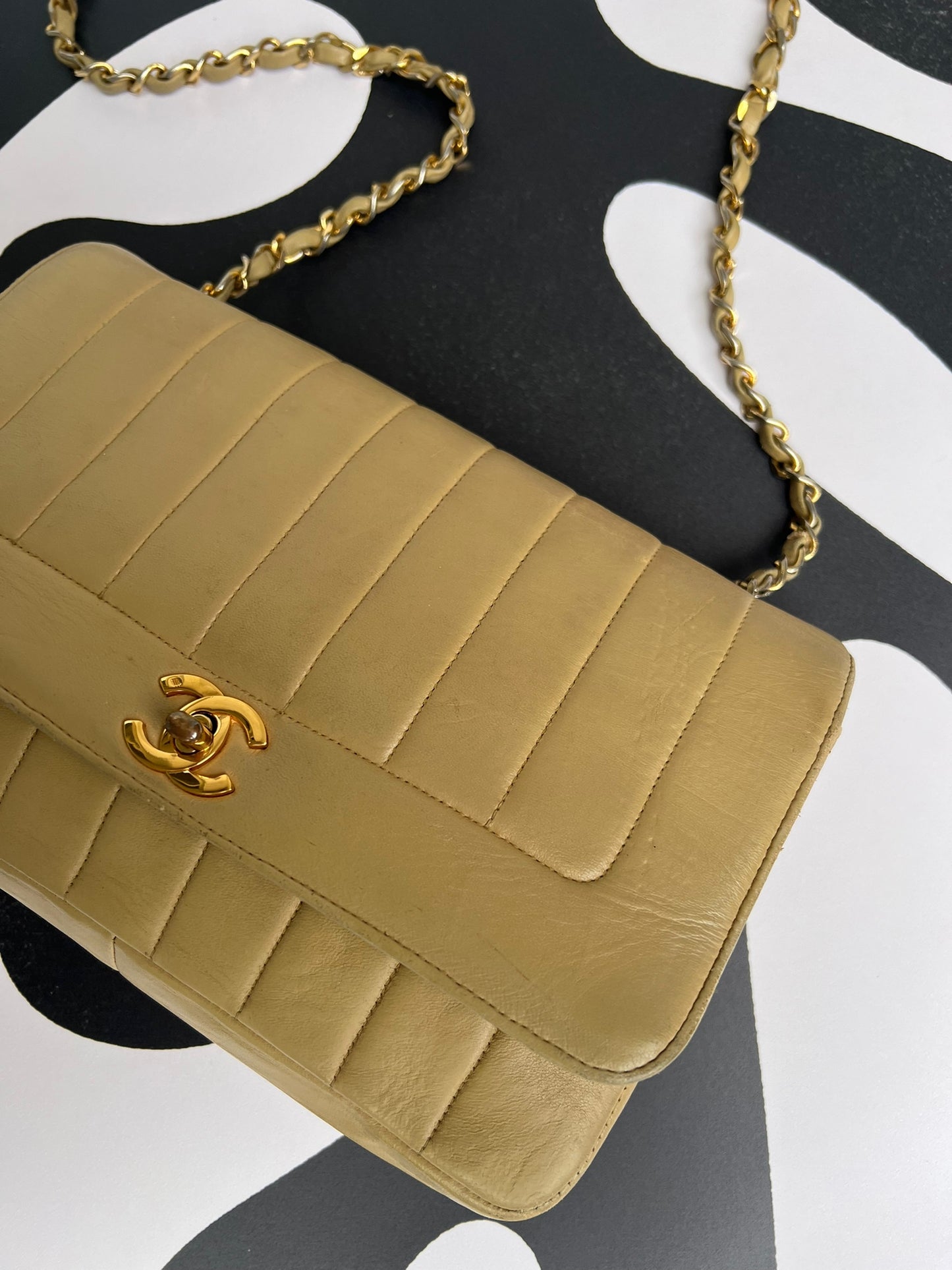 Vintage Diana single flap