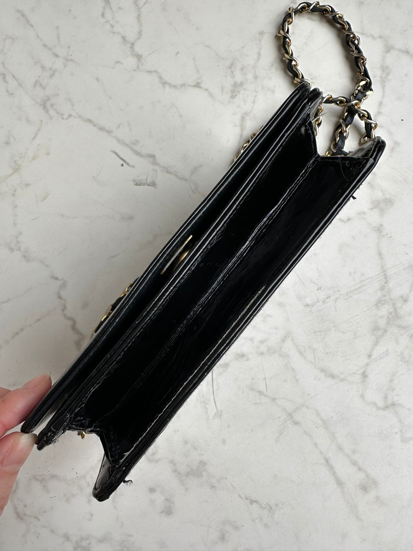 Vintage Wallet on chain