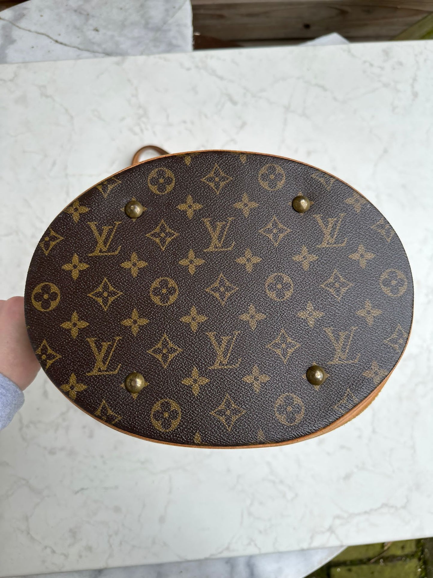 Vintage bucket GM bag