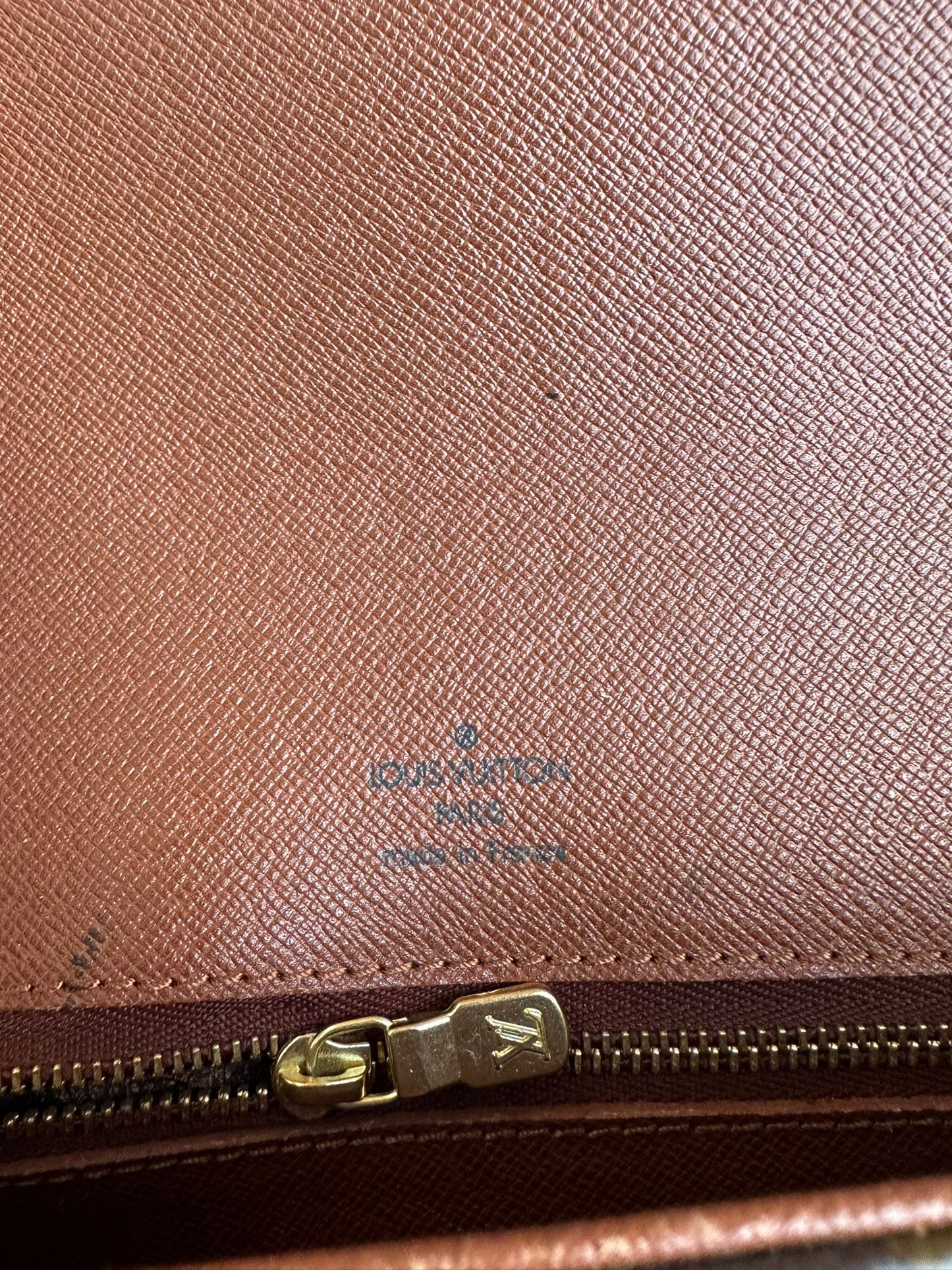 Vintage Chantilly MM