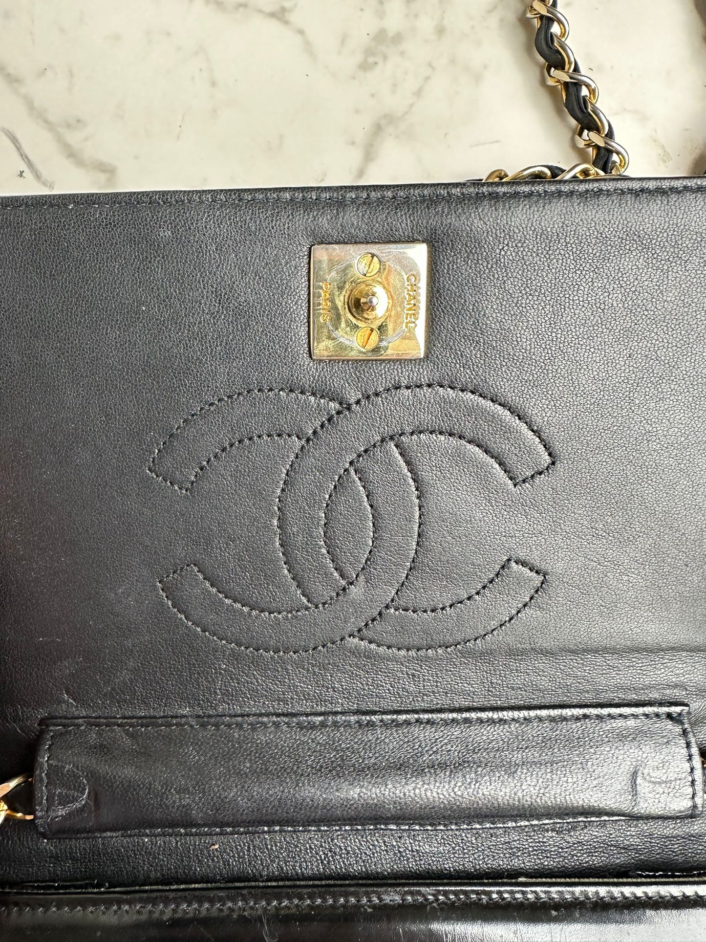 Vintage Wallet on chain