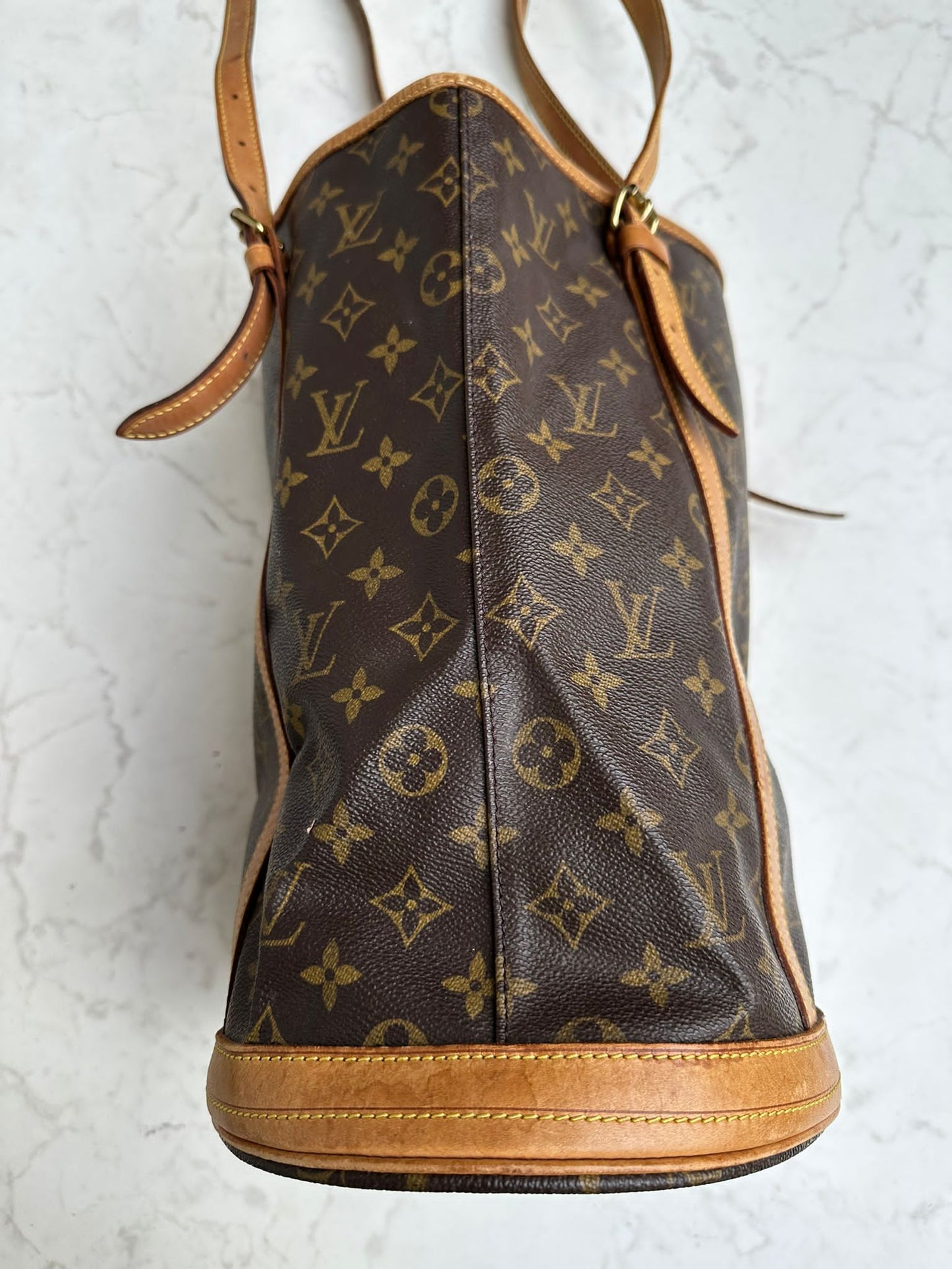 Vintage bucket GM bag