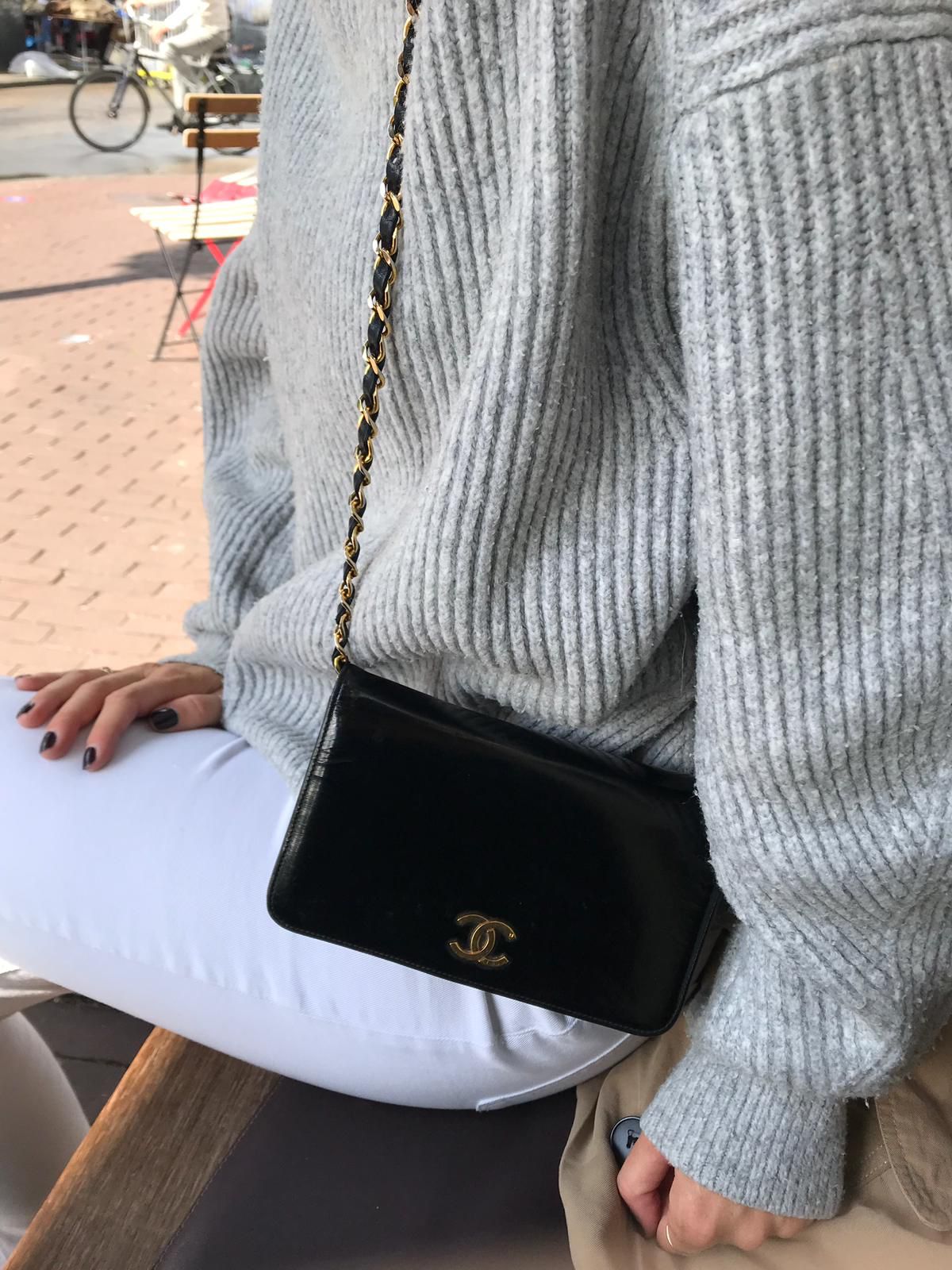 Vintage Wallet on chain