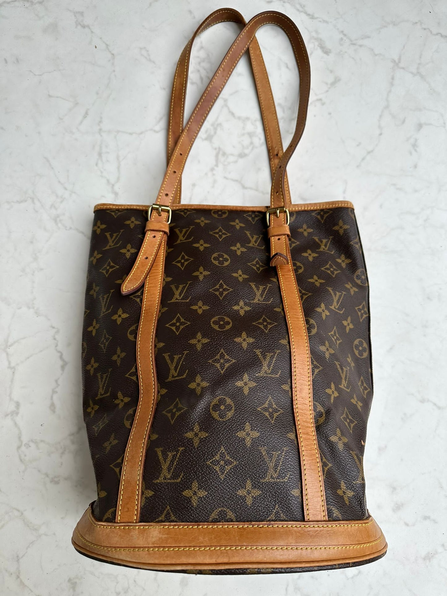 Vintage bucket GM bag