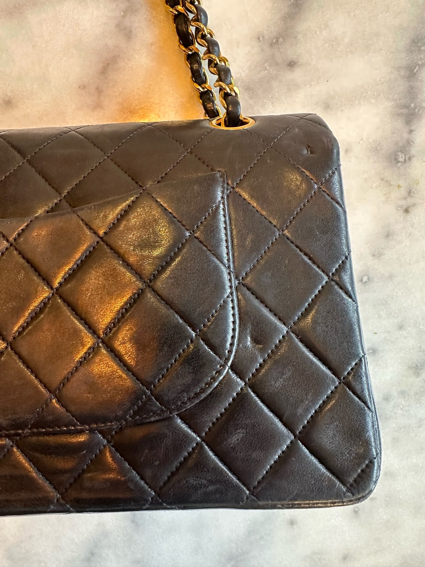 Medium classic flap bag
