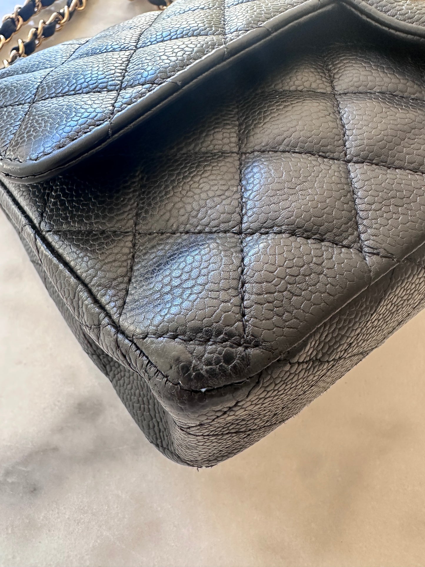 Chanel classic flap caviar