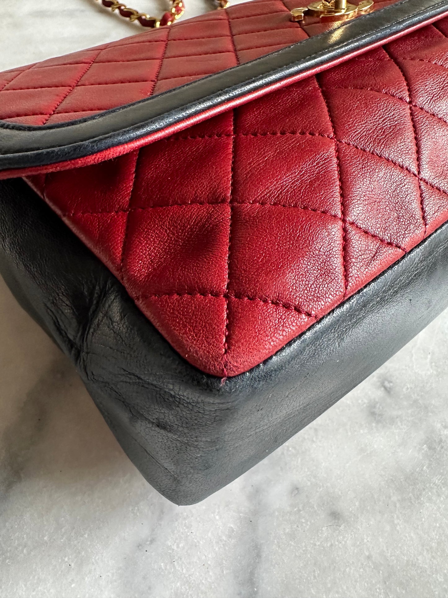 Chanel single flap bag red and black