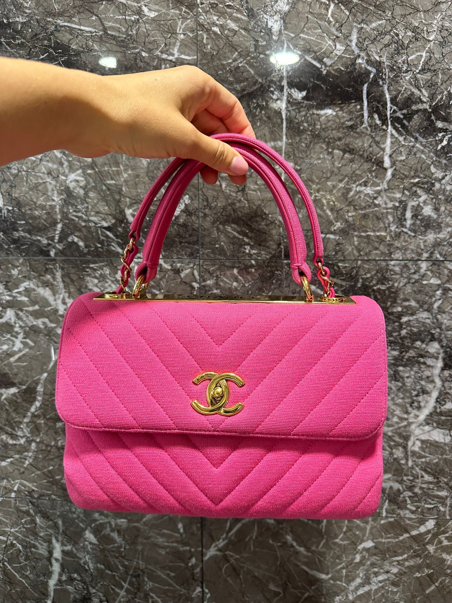 Trendy CC Top handle