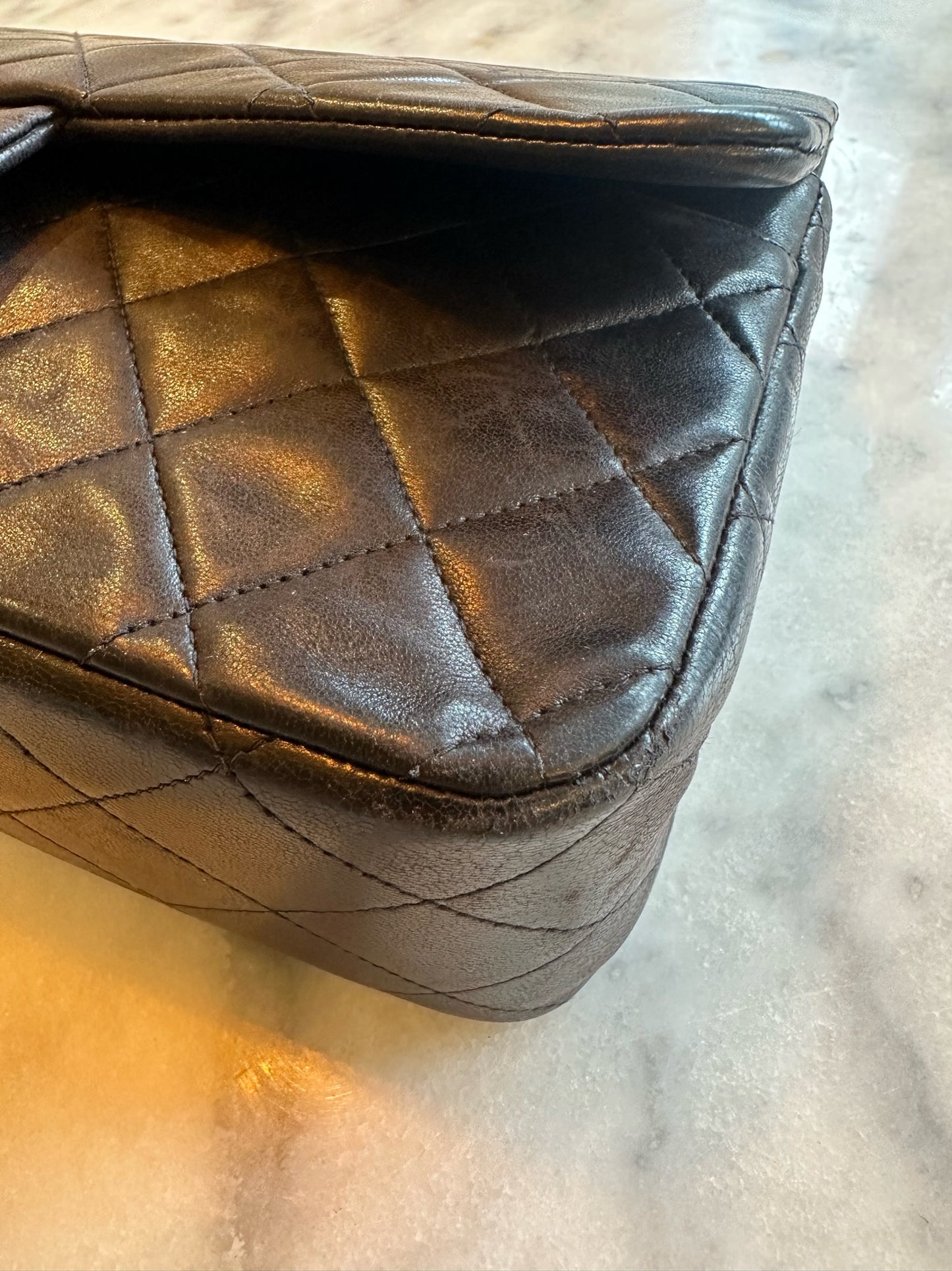 Medium classic flap bag