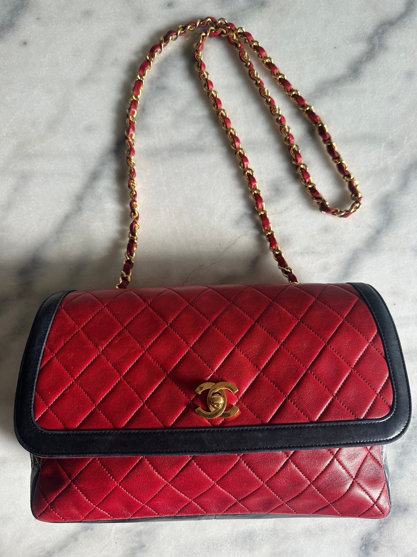 Chanel single flap bag red and black