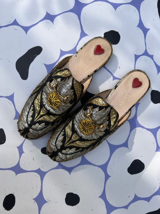 Cloth sandals Size 37 EU