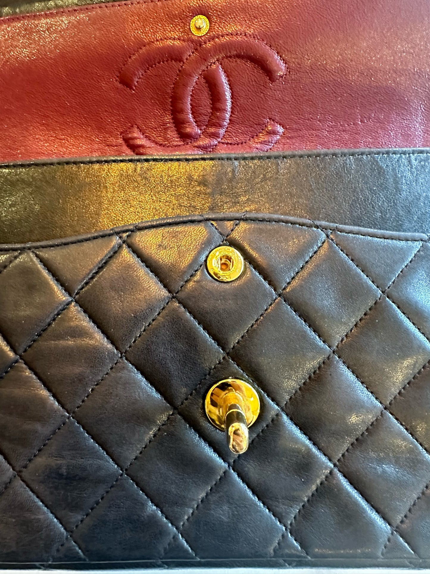 Medium classic flap bag