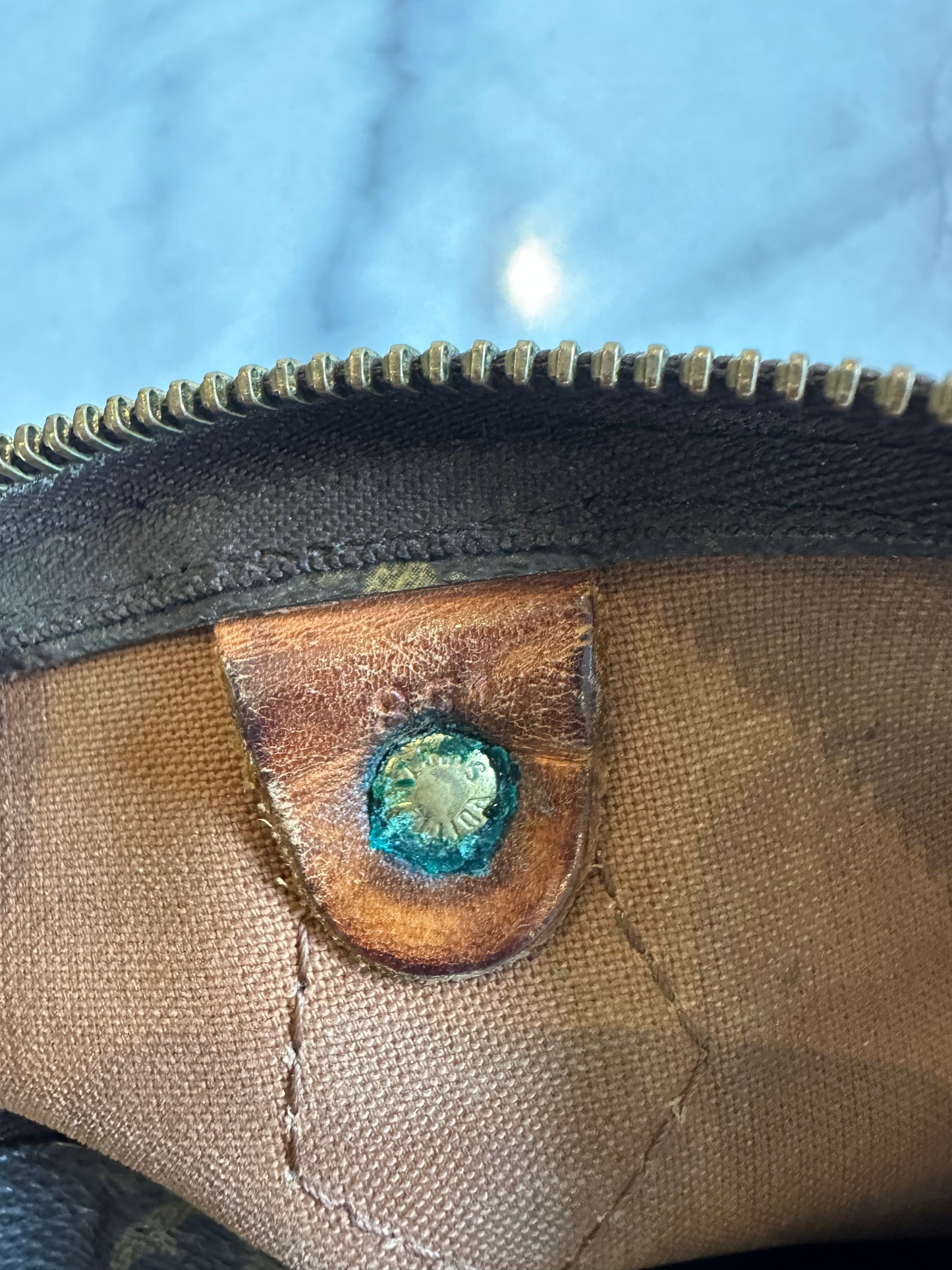 Louis Vuitton Speedy 30