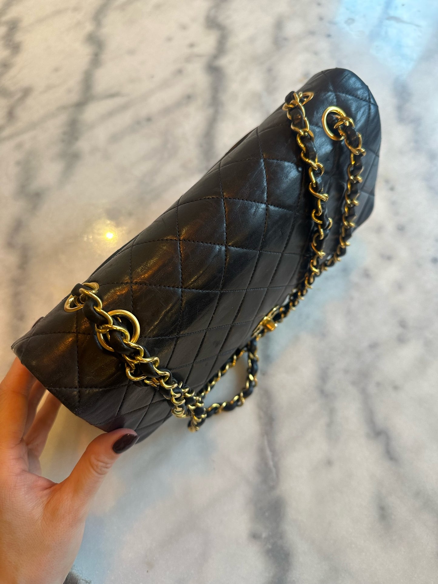 Medium classic flap bag